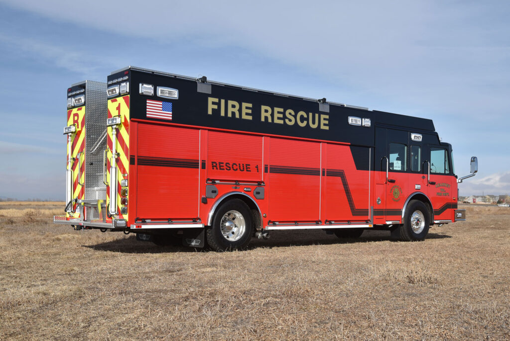Curbside-Rear-7