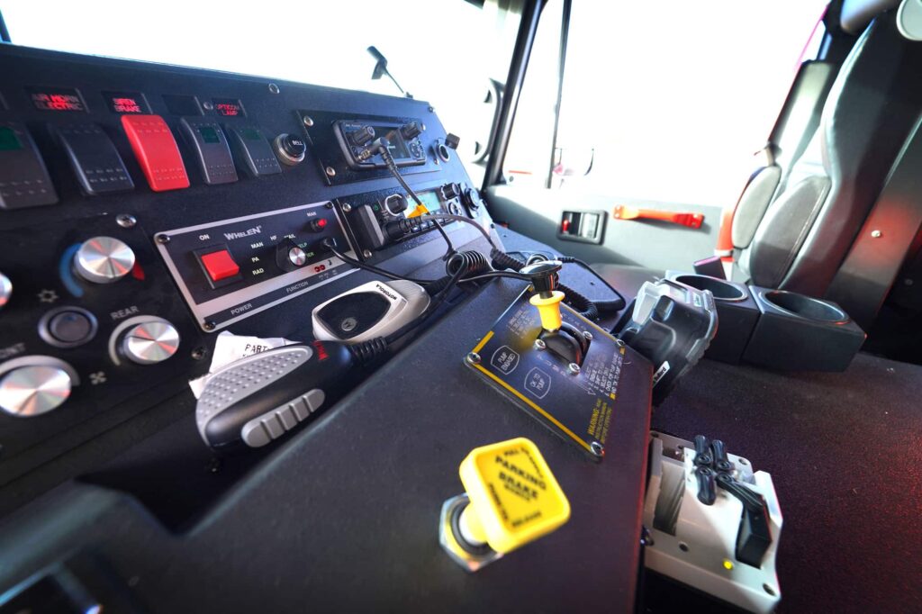 boulderRural_int-console3
