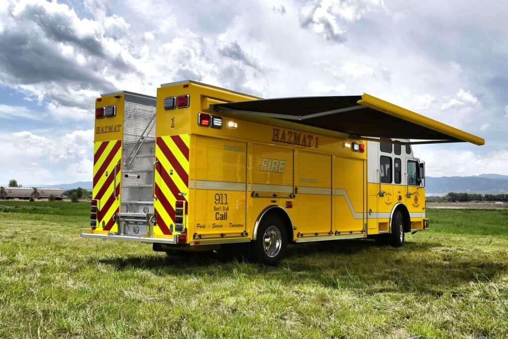 curbside-rear-awning