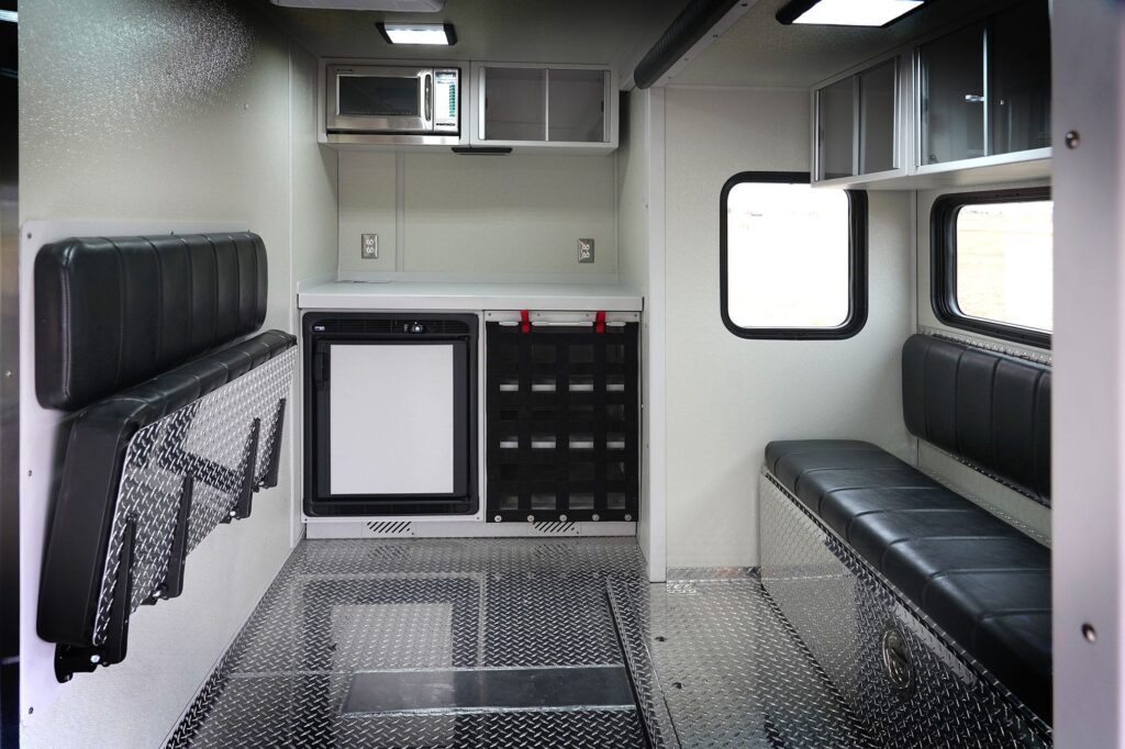 howard-int-commandArea