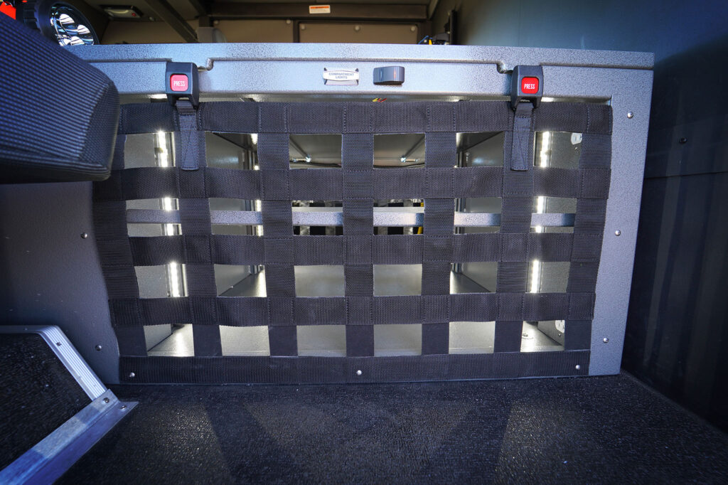 kamloops1167-int-storagecabinet