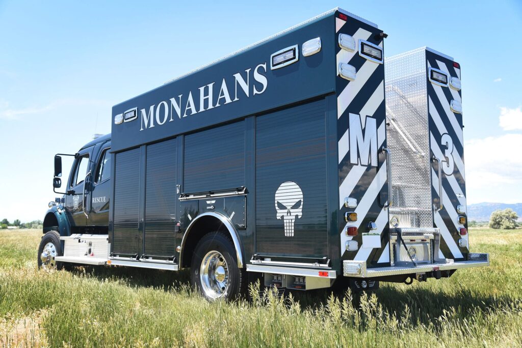 monahans-streetside-rear-glamour
