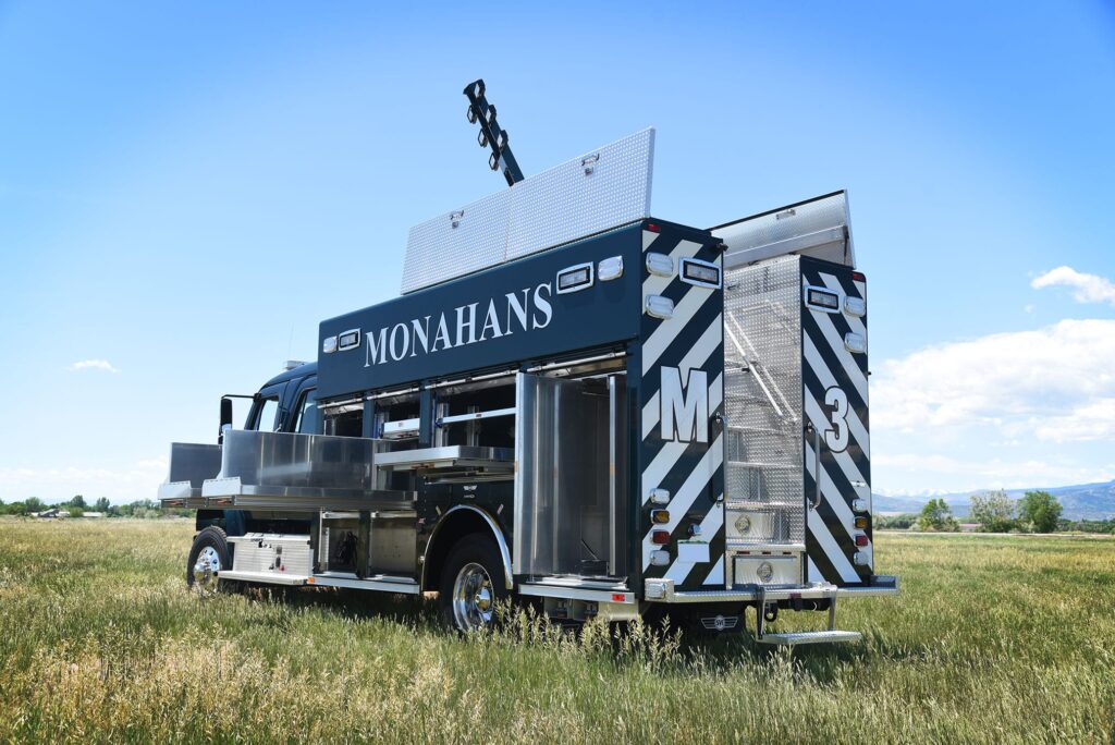 monahans-streetside-rear-open-close2