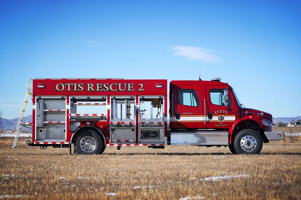 otis_curbside-open