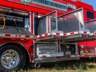 Saanich-Fire-(BC)-Heavy-Rescue-#1287-OSS-Slide-Focus